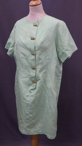 HERMES – Robe en coton vert pomme. Taille 42/44 (taches, à nettoy...