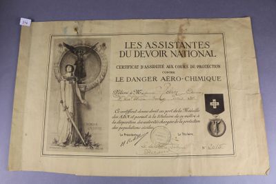 DIPLOME des ASSISTANCES du DEVOIR NATIONAL, délivré à Mme RO…