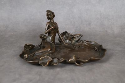 Milo (XXème Siècle) d'après Vide poche en Bronze patiné brun… - Photo 1