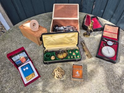 many items that are sitting on a table together