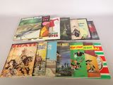 un grand nombre de livres posés sur une table