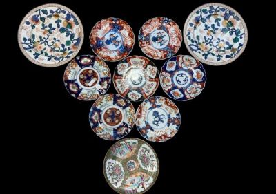 Ensemble cpt : 2 plats en porcelaine à décor feuillagé et ré… - Photo 1