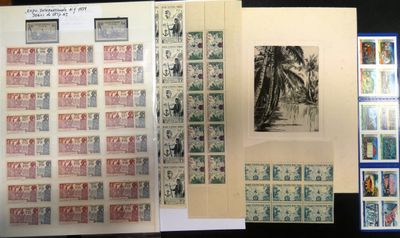 deux pages de timbres et la photo d'un homme à cheval