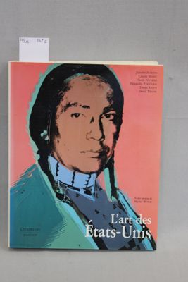 une image représentant un livre sur lequel figure le portrait d'une femme autochtone