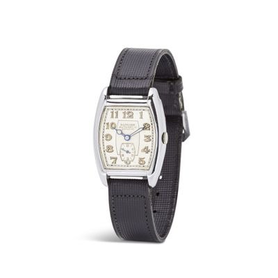 une image d'une montre-bracelet sur fond blanc