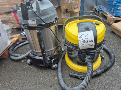 un aspirateur jaune et noir et un aspirateur argenté et noir