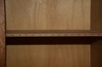 Armoire ouvrant en façade par deux vantaux ornés de baguette… (photo 4)