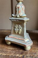 Suite de deux pique-cierges tripodes en laiton, formant lamp… (photo 2)