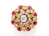 une bague en diamant, rubis et or