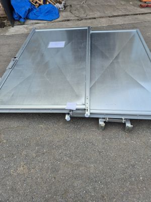 Porte métallique industrille de 240cm x 240cm , poignée de p…