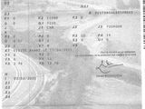 une image représentant une photo en noir et blanc d'un avion sur une carte