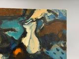 un tableau représentant un vase et une orange posés sur une table