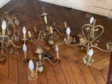 a lot of lights that are sitting on the floor
