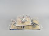 un paquet de cigarettes posé sur une table