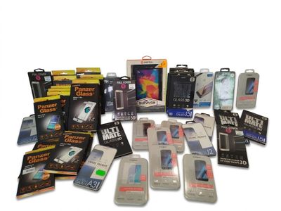 many different types of cell phones in the package