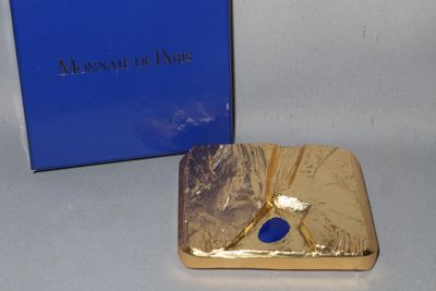 N.PASQUIER presse-papier en bronze doré signé non numéroté d…