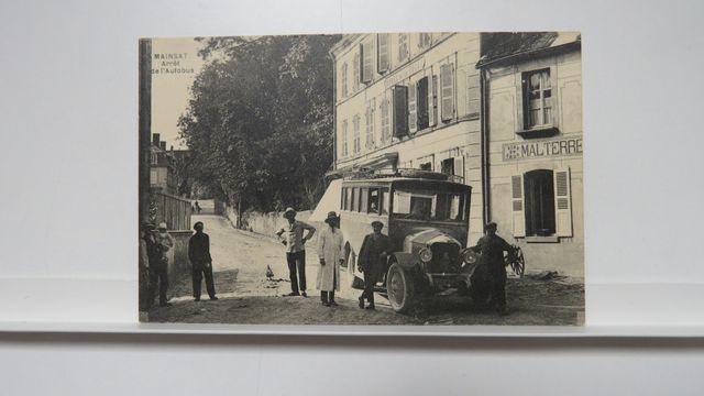 Mainsat : Arrêt de l’Autobus. État superbe. Carte rare !!!