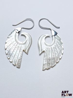 boucles d'oreilles en argent sterling ornées d'un motif de feuille