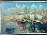 une peinture de bateaux dans un port avec des bâtiments à l'arrière-plan