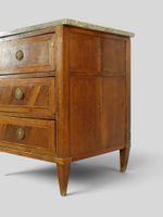 Commode en bois de placage et marqueterie ouvrant par 3 rang… (photo 4)