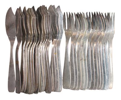 a lot of forks and spoons that are stacked together