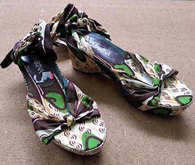62 / Paire de chaussures - SAN MARINA - Pointure 39 //…
