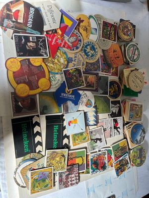 Important ensemble de sous verres en carton publicitaires.