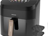 un gros plan d'une friteuse à air chaud équipée d'une télécommande