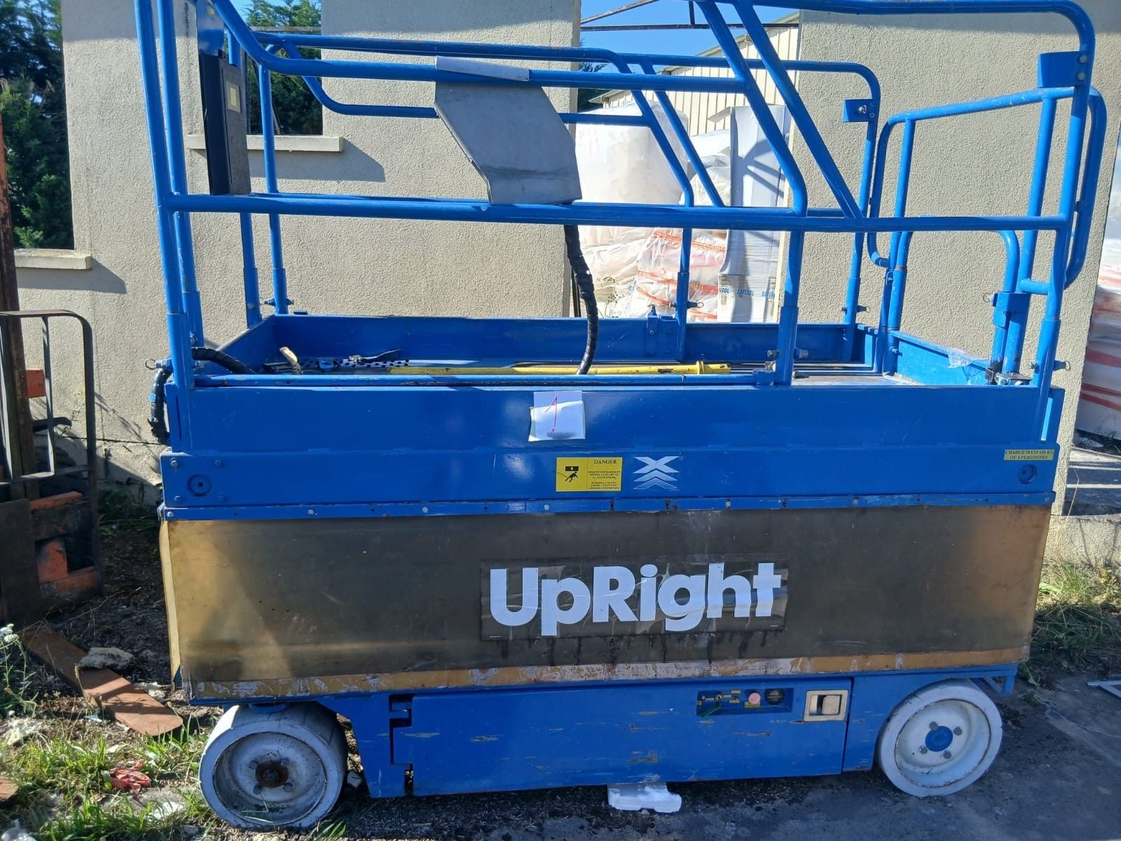 Nacelle élévatrice à ciseaux électrique UpRight – Charge 450…