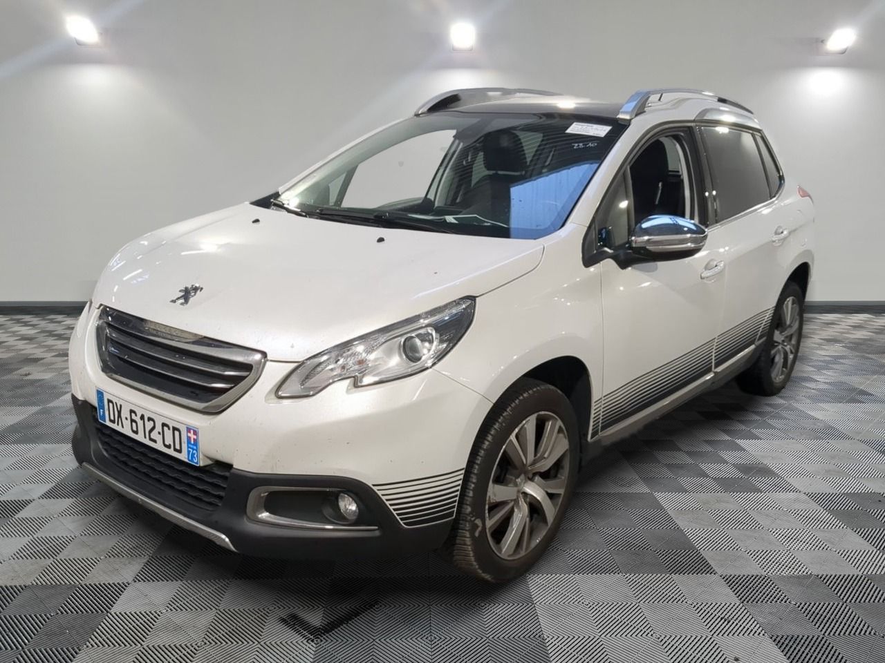 PEUGEOT - 2008 1.2 PURETECH 110CH SS BVM5 FÉLINE TITANE - ES…