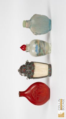 Quatre tabatières Manque un bouchon