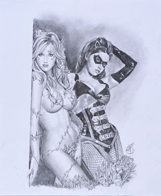dessin au crayon représentant deux femmes sexy en lingerie posant pour une photo