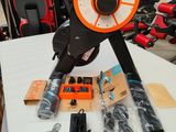 une machine posée sur une table