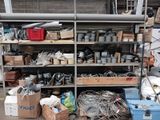 de nombreux types d'équipements électriques sur les rayons