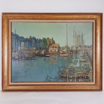 tableau représentant une scène de port avec des bateaux sur l'eau et des bâtiments en arrière-plan