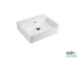 une image représentant un lavabo de salle de bains sur fond blanc