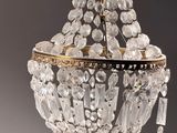 an image of a chandelier hanging from a ceiling in a room