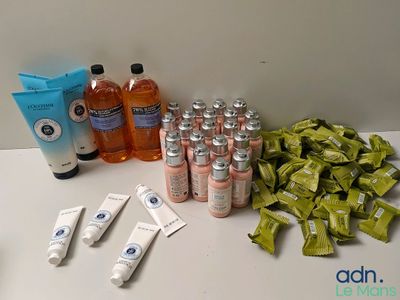 de nombreux types de produits de soins de la peau sur le comptoir