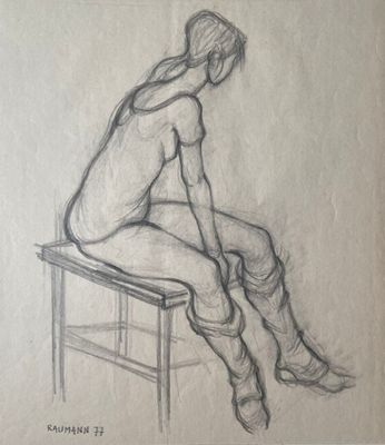 dessin représentant une femme assise sur une chaise, les jambes croisées