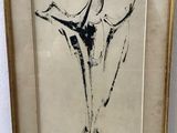 un dessin en noir et blanc représentant une femme dans un vase