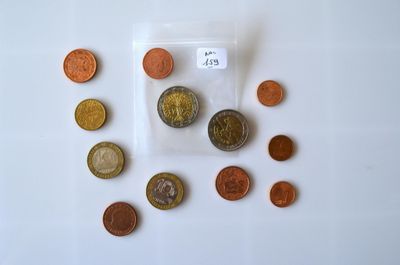 Un lot de 12 pièces d'EUROS et Francs, diverses années (cert…