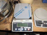 Instruments de pesage et de mesure dont balance de précision… (photo 3)