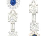 une paire de boucles d'oreilles en saphir et diamant
