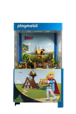 un Playmobil avec un homme et un cheval dedans