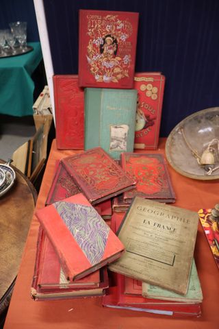 Un carton de livres de prix 