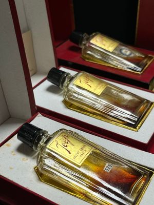 CALLOT SOEURS, Paris LOT de 3 petits flacons en verre incolo… - Photo 1