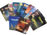 un grand nombre de livres posés sur une table