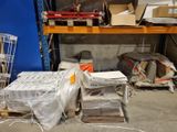 un grand nombre de boîtes posées sur une palette