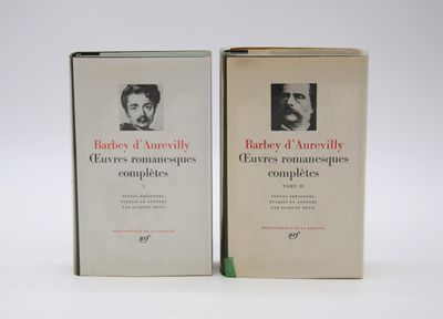 deux livres sur fond blanc, avec la photo d'un homme