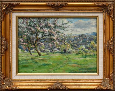 une peinture à l'huile représentant un champ avec un arbre au premier plan